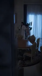 让你当保安，你去泡美女校花