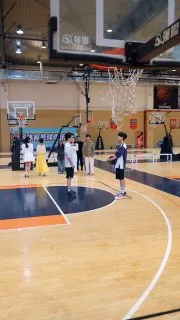 2026-04-19开局无敌神豪，我独霸天下