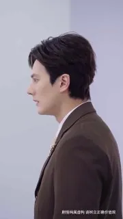 听见胎儿心声后，小镇做题家逆袭了