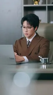 子承母业，豪门小保姆成团宠